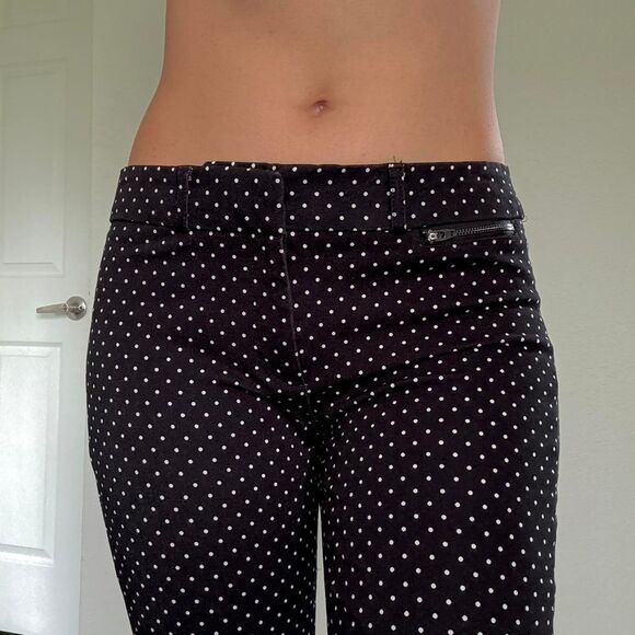 Early 2010s Banana Republic Sloan black capri pants - Picture 2 of 6